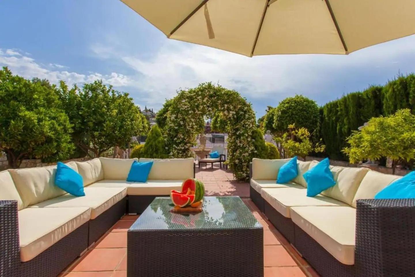 Summer Offers! Fabulous Luxury Villa Near The Beach Sleeps 8 Бенальмадена Экстерьер фото