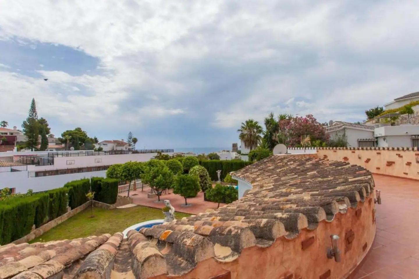 Summer Offers! Fabulous Luxury Villa Near The Beach Sleeps 8 Бенальмадена Экстерьер фото