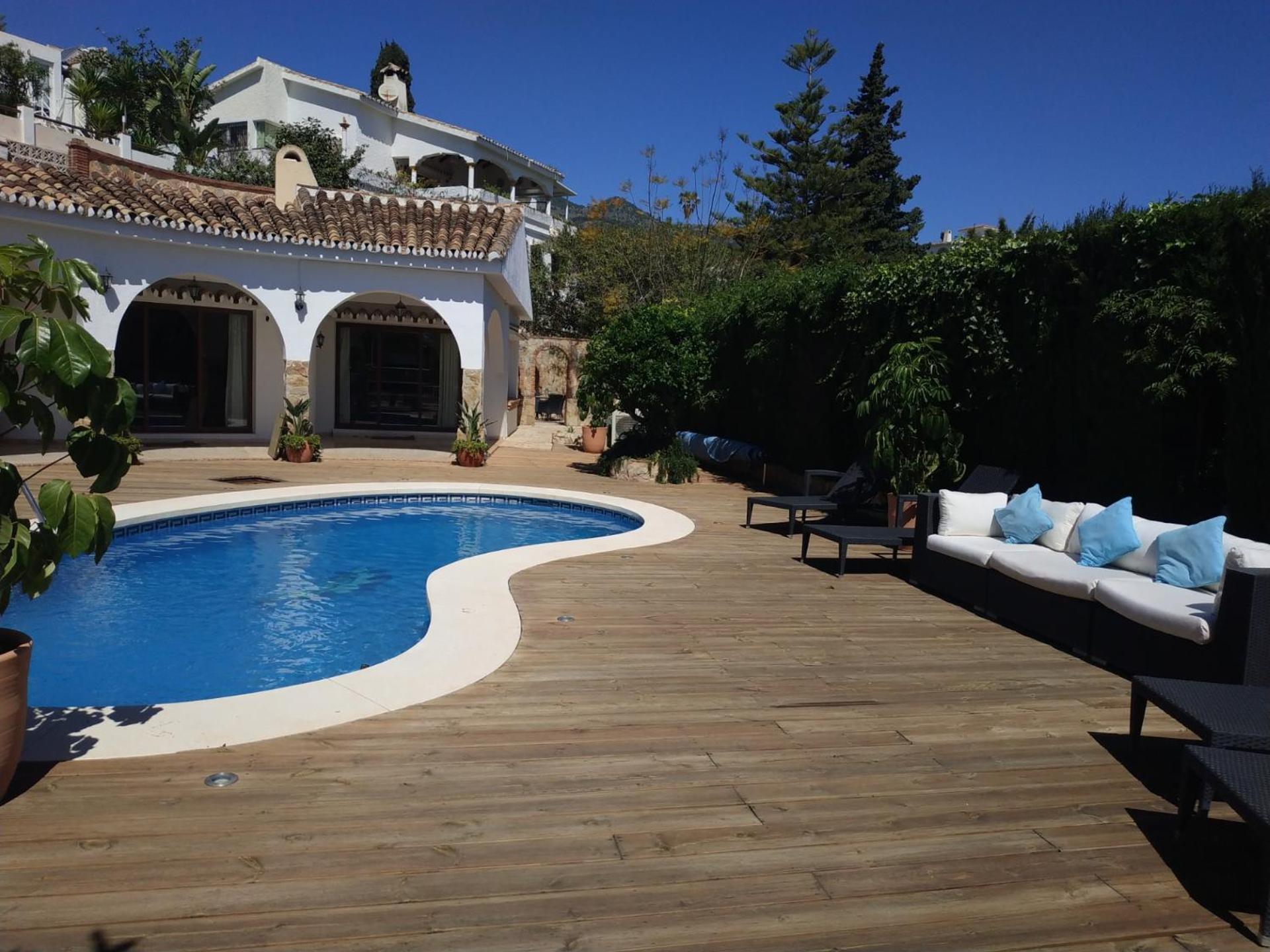 Summer Offers! Fabulous Luxury Villa Near The Beach Sleeps 8 Бенальмадена Экстерьер фото