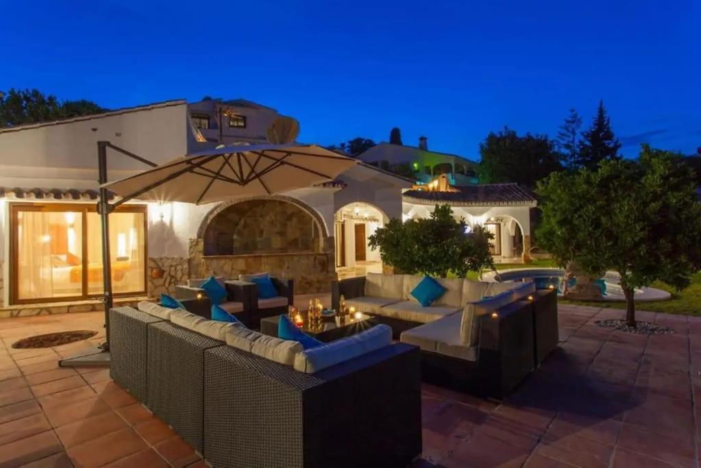 Summer Offers! Fabulous Luxury Villa Near The Beach Sleeps 8 Бенальмадена Экстерьер фото