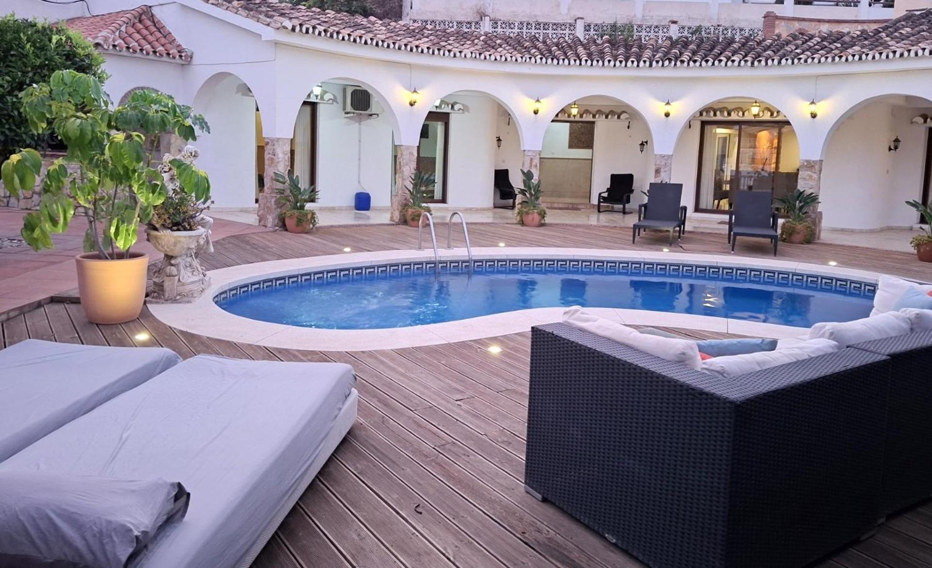 Summer Offers! Fabulous Luxury Villa Near The Beach Sleeps 8 Бенальмадена Экстерьер фото