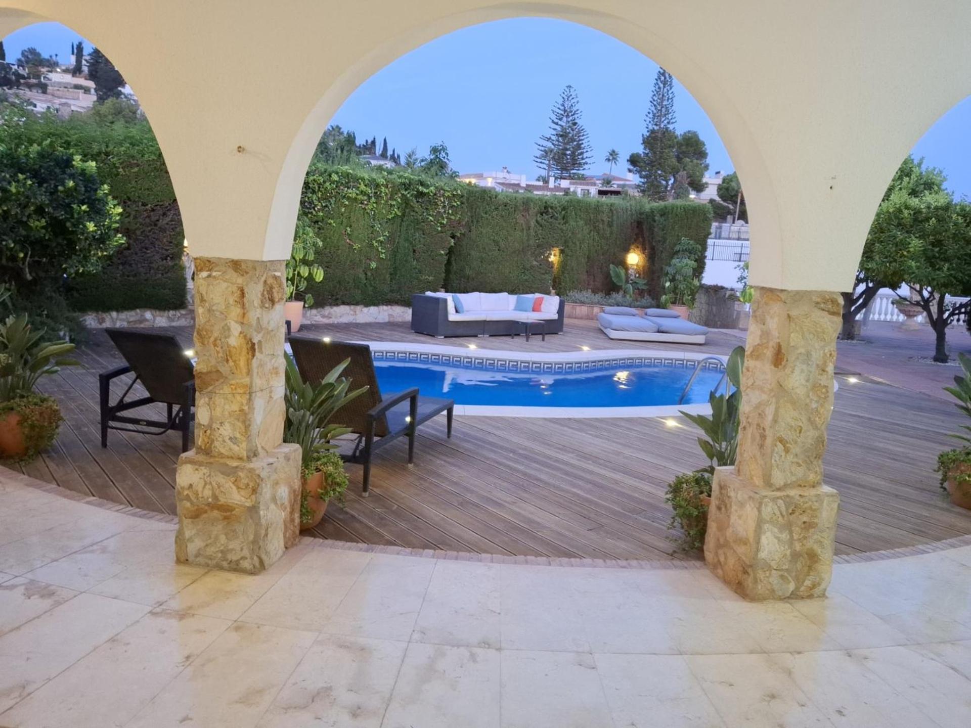 Summer Offers! Fabulous Luxury Villa Near The Beach Sleeps 8 Бенальмадена Экстерьер фото
